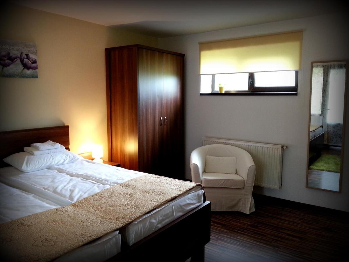 Cazare La Troita Hotel Codlea Ruang foto
