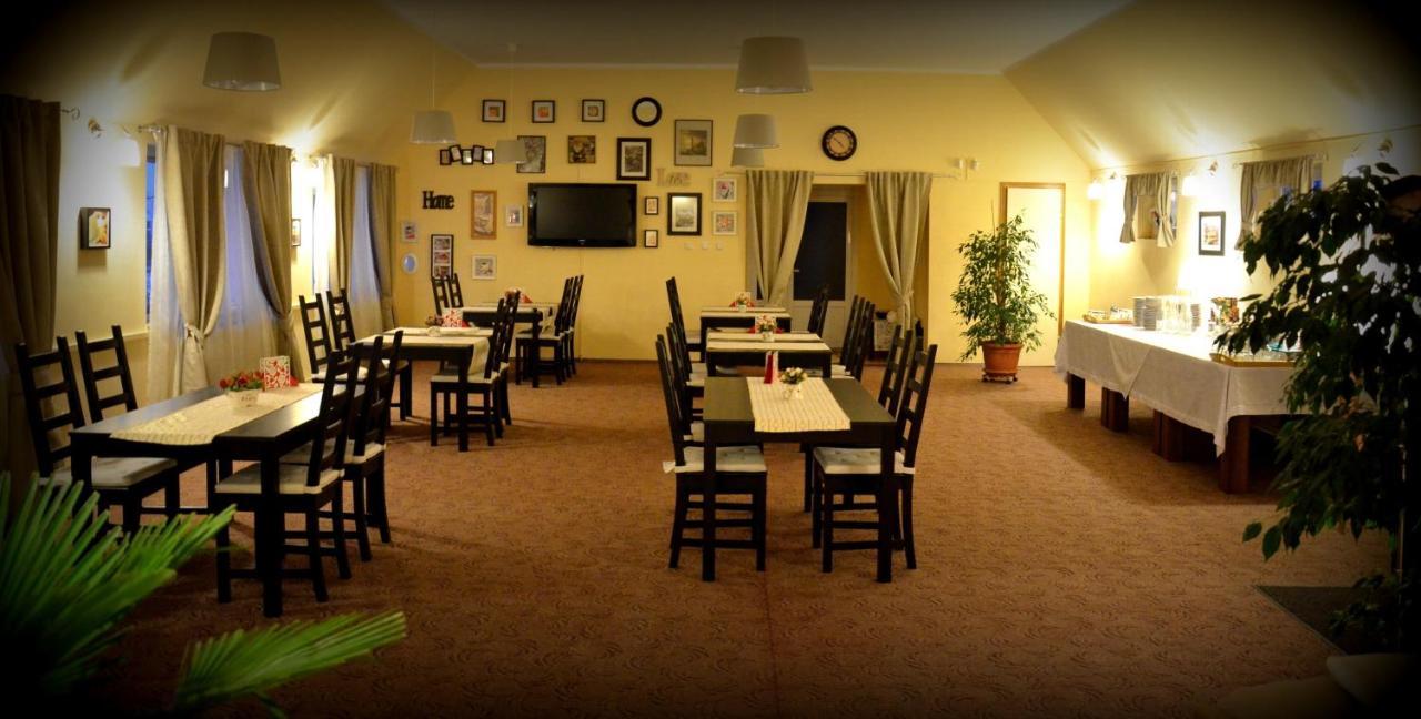 Cazare La Troita Hotel Codlea Bagian luar foto