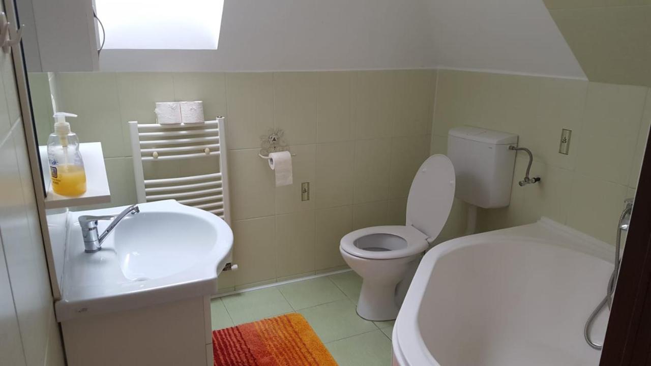 Cazare La Troita Hotel Codlea Bagian luar foto