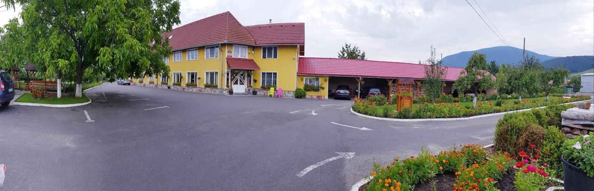 Cazare La Troita Hotel Codlea Bagian luar foto